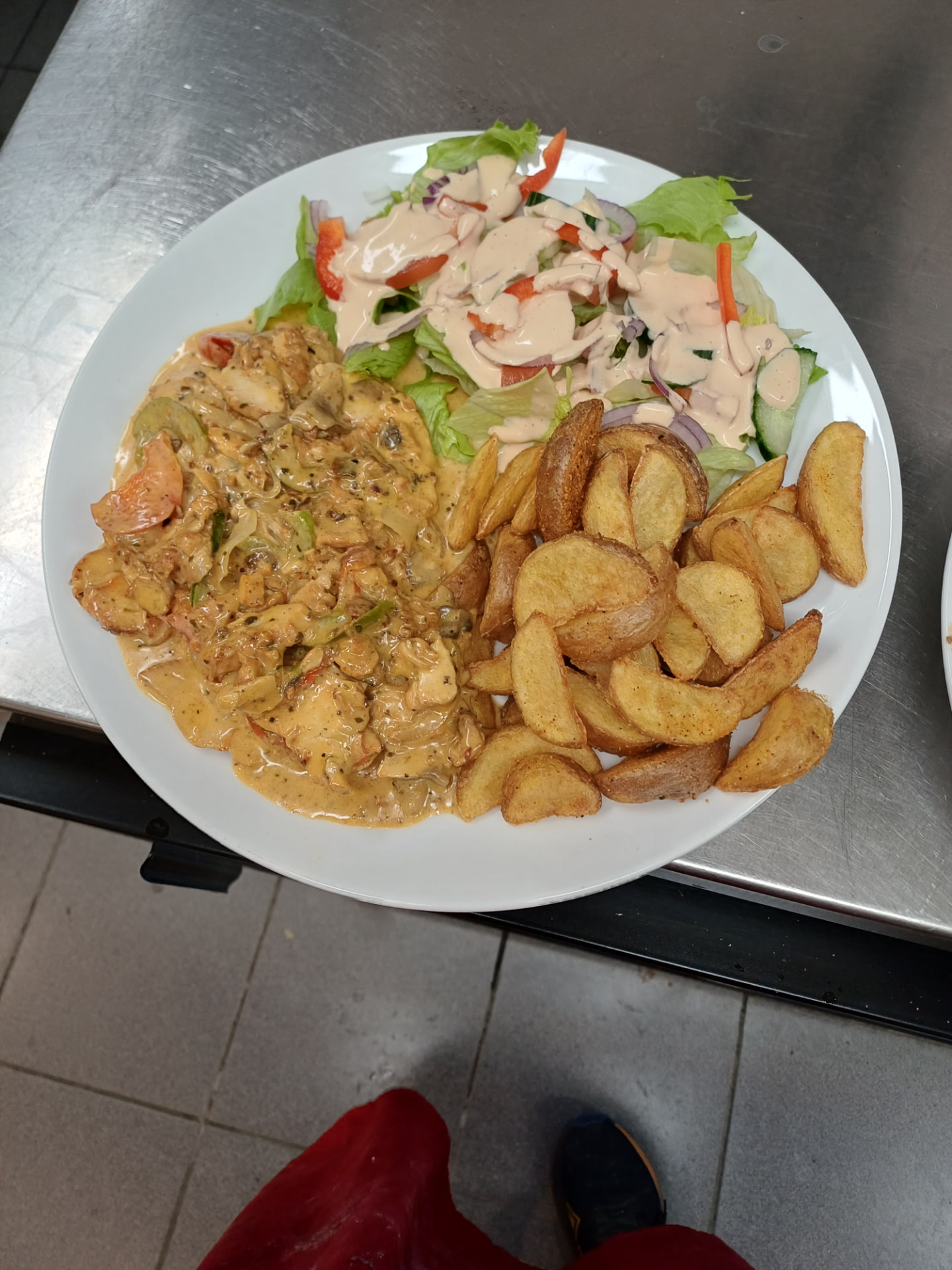 Scampi i fløtesaus med potetbåter